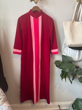 Vintage Vanity Fair Magenta and Pink Caftan Robe